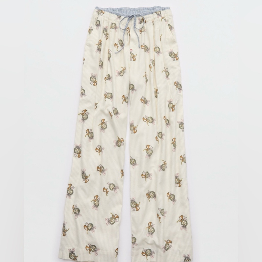 Aerie Cindy Lou Who Grinch Pajama Pants NWT Best Seller